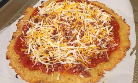 How to make canned chicken pizza crust recipe.